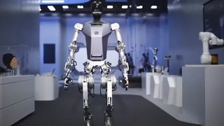 UBTECH Endüstriyel İnsansı Robot Yürüteç
